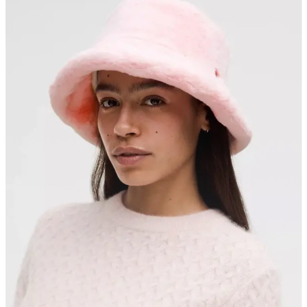 Plush Fleece Bucket Hat size L/XL STMI